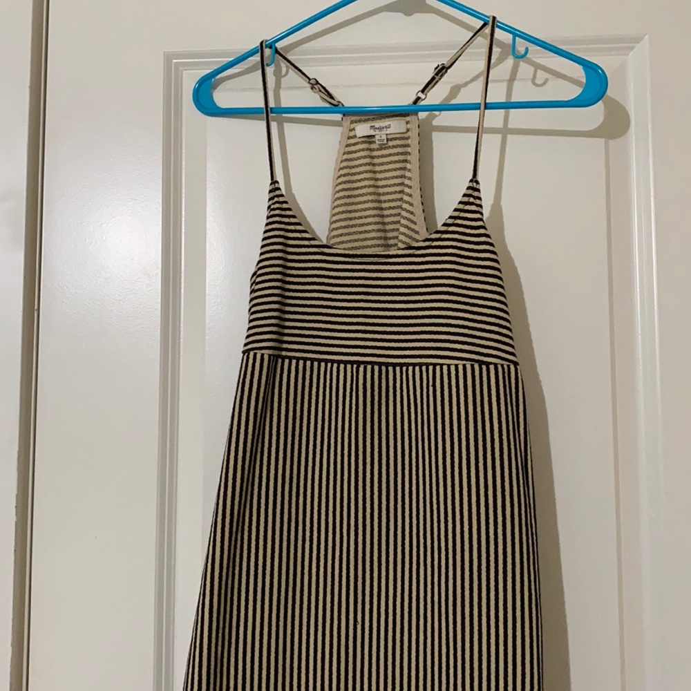 Madewell size 2 stripe dress. Black and Tan. Razer back style. Pockets.
